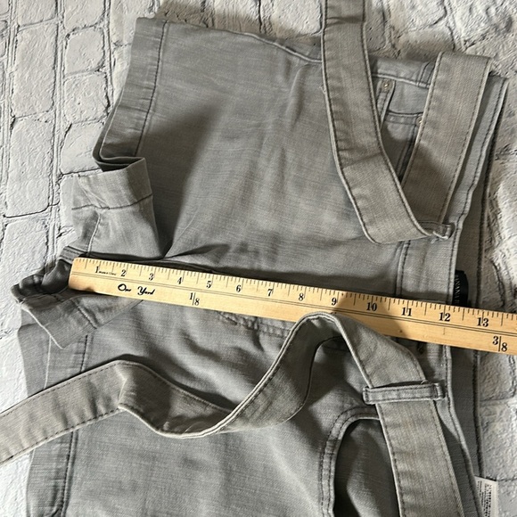 Banana Republic Gray Denim Jeans Tie High Waist Shorts Size 30 10P 10 Petite - Picture 9 of 14